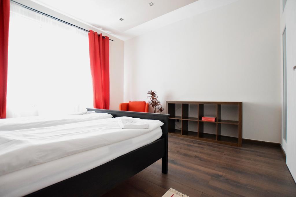 Апартаменти Standard By Hi5 - Close To Buda Castle Будапешт