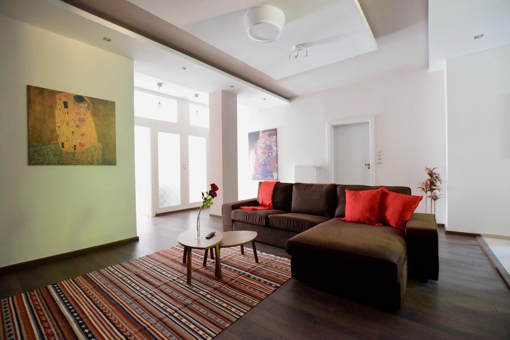 Апартаменти Standard By Hi5 - Close To Buda Castle
